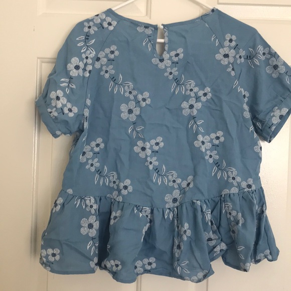 Floral shirt - Picture 3 of 3